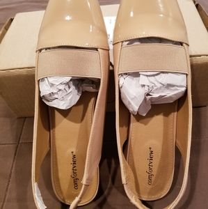 Flats Women's size 11